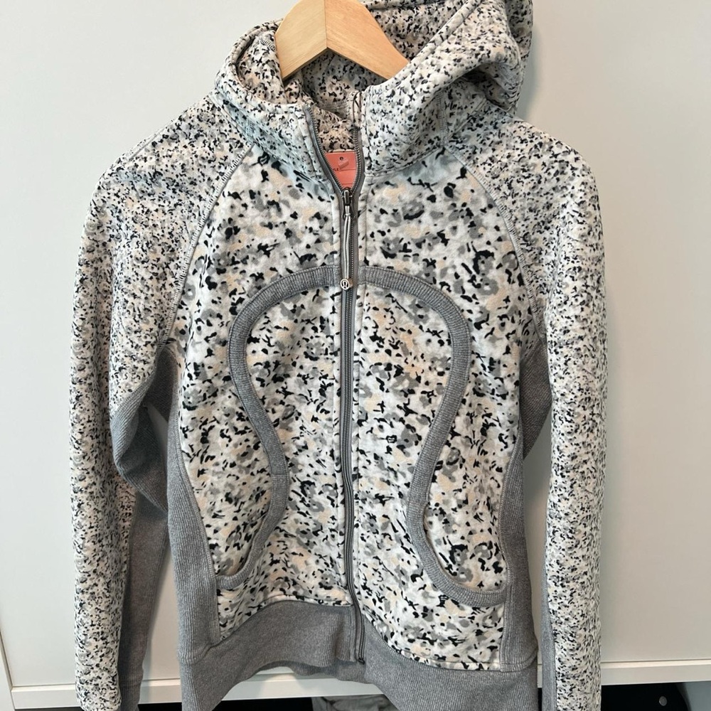 Lululemon Athletica Gray and Black Scuba Hoodie II